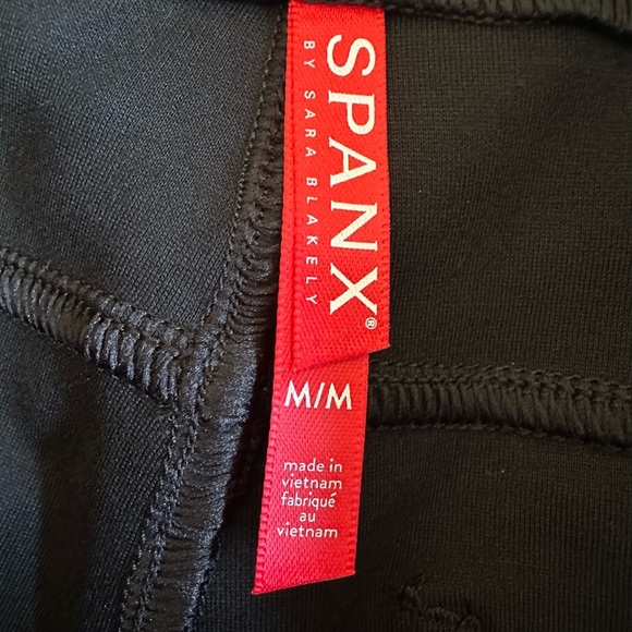 New SPANX Women’s Sz Med Ankle Pants - Picture 3 of 8